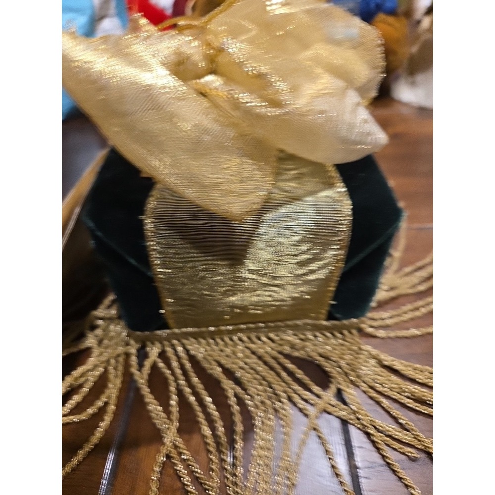 Peniel Pillows Green And Gold With Key - Picture 2 of 5